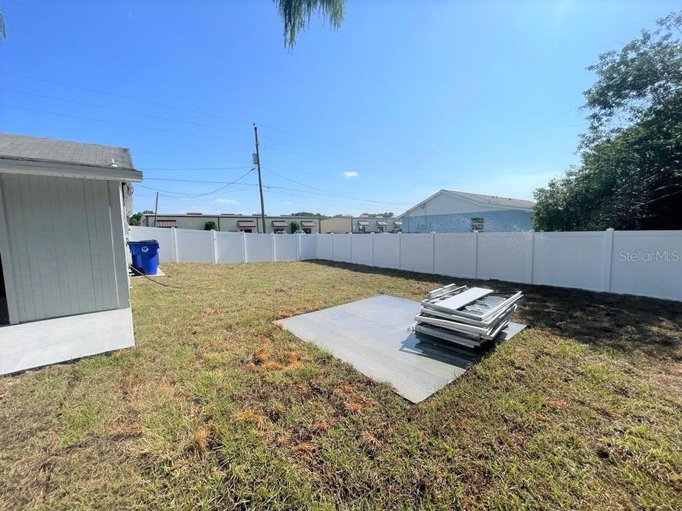 For Rent: $1,850 (2 beds, 1 baths, 840 Square Feet)