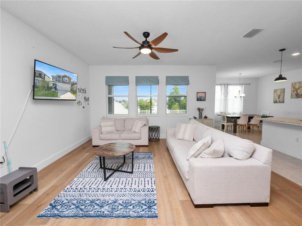 For Rent: $2,495 (4 beds, 3 baths, 2553 Square Feet)