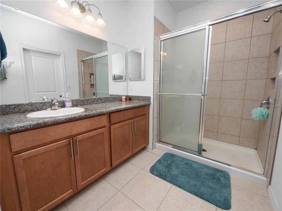 For Rent: $2,495 (4 beds, 3 baths, 2553 Square Feet)