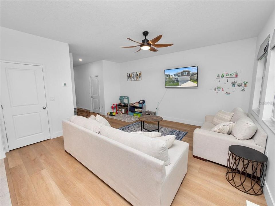 For Rent: $2,495 (4 beds, 3 baths, 2553 Square Feet)