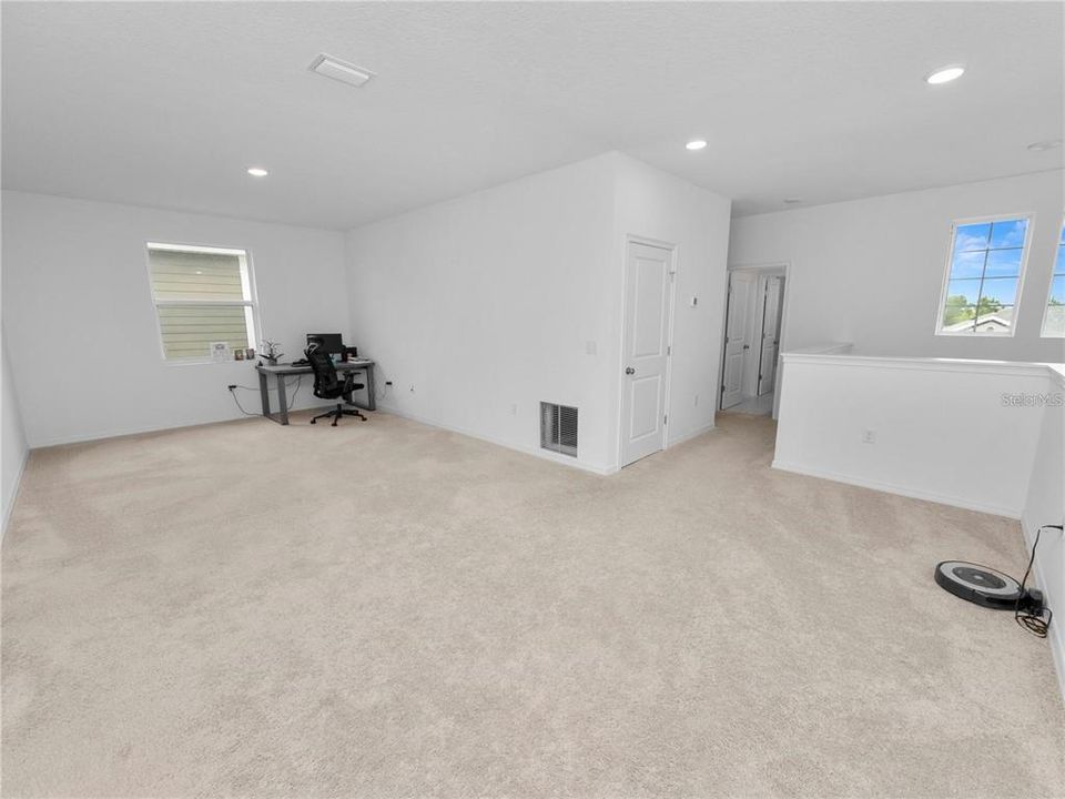 For Rent: $2,495 (4 beds, 3 baths, 2553 Square Feet)