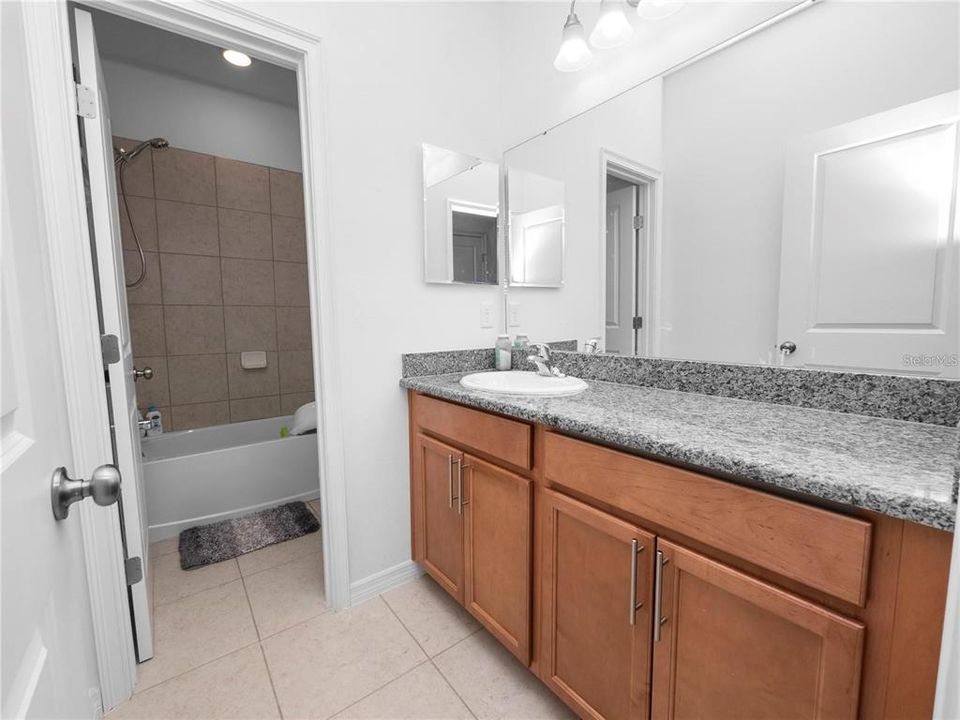 For Rent: $2,495 (4 beds, 3 baths, 2553 Square Feet)