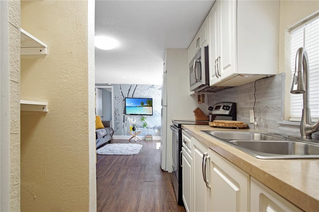 For Rent: $995 (2 beds, 1 baths, 576 Square Feet)