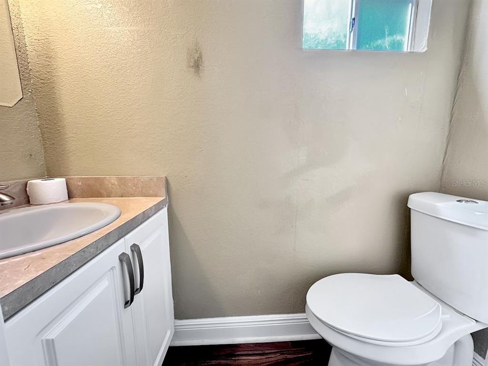 For Rent: $995 (2 beds, 1 baths, 576 Square Feet)