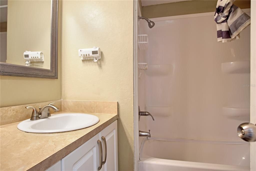 For Rent: $995 (2 beds, 1 baths, 576 Square Feet)