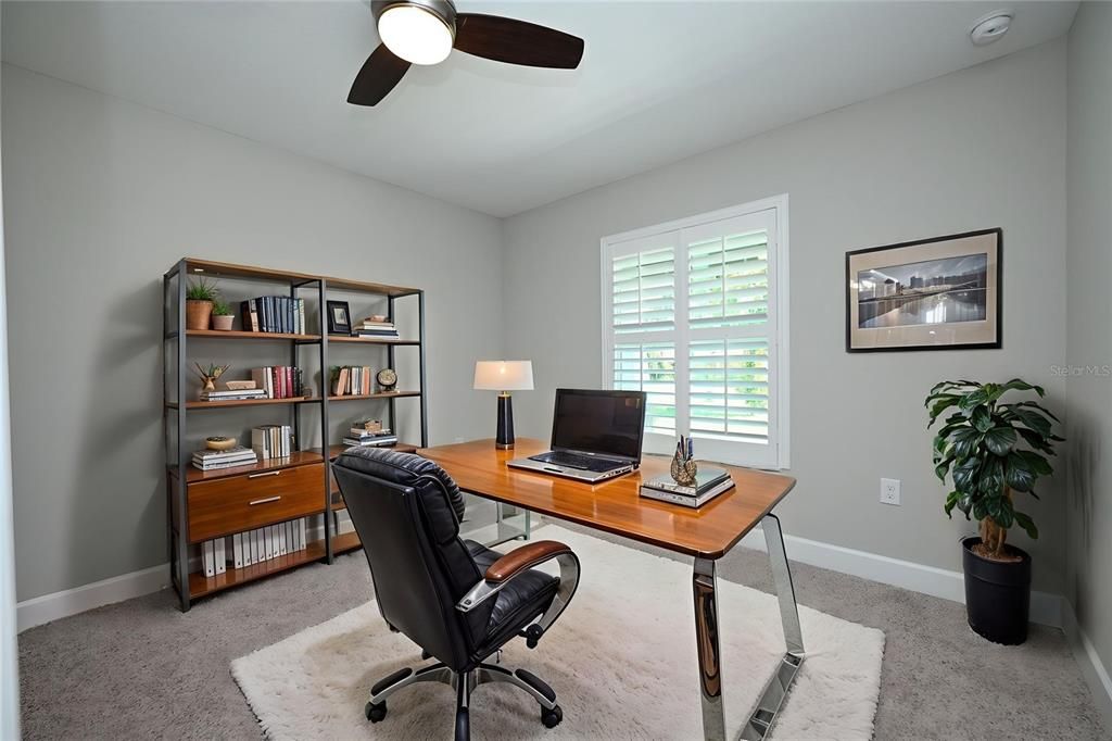 For Rent: $2,560 (4 beds, 2 baths, 1918 Square Feet)