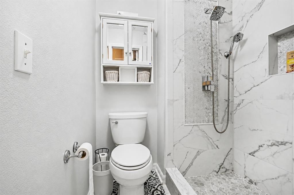 На продажу: $529,900 (4 спален, 2 ванн, 2812 Квадратных фут)