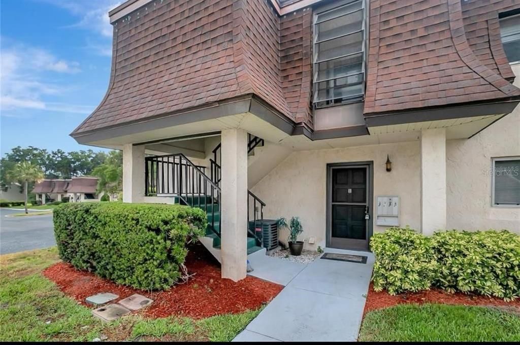 For Sale: $129,000 (2 beds, 2 baths, 1044 Square Feet)