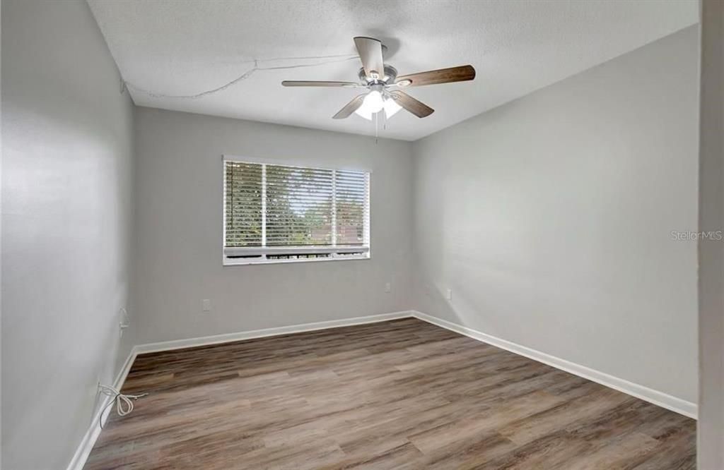For Sale: $129,000 (2 beds, 2 baths, 1044 Square Feet)