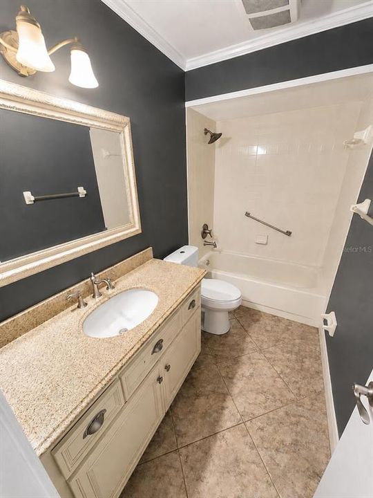 For Sale: $169,900 (2 beds, 2 baths, 1288 Square Feet)