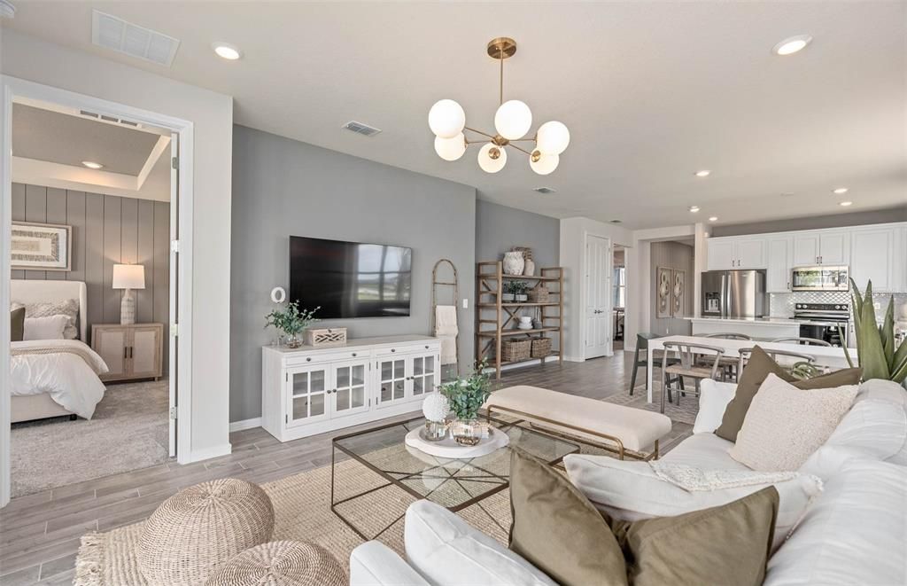 For Sale: $397,746 (2 beds, 2 baths, 1579 Square Feet)