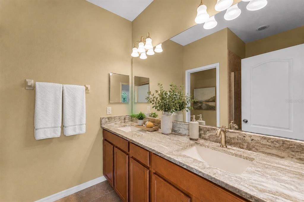 For Sale: $419,900 (3 beds, 2 baths, 1973 Square Feet)