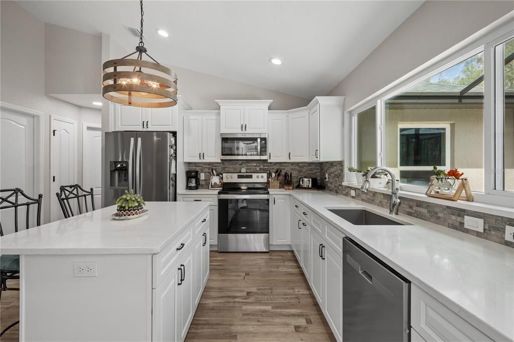 For Sale: $539,900 (3 beds, 2 baths, 1619 Square Feet)