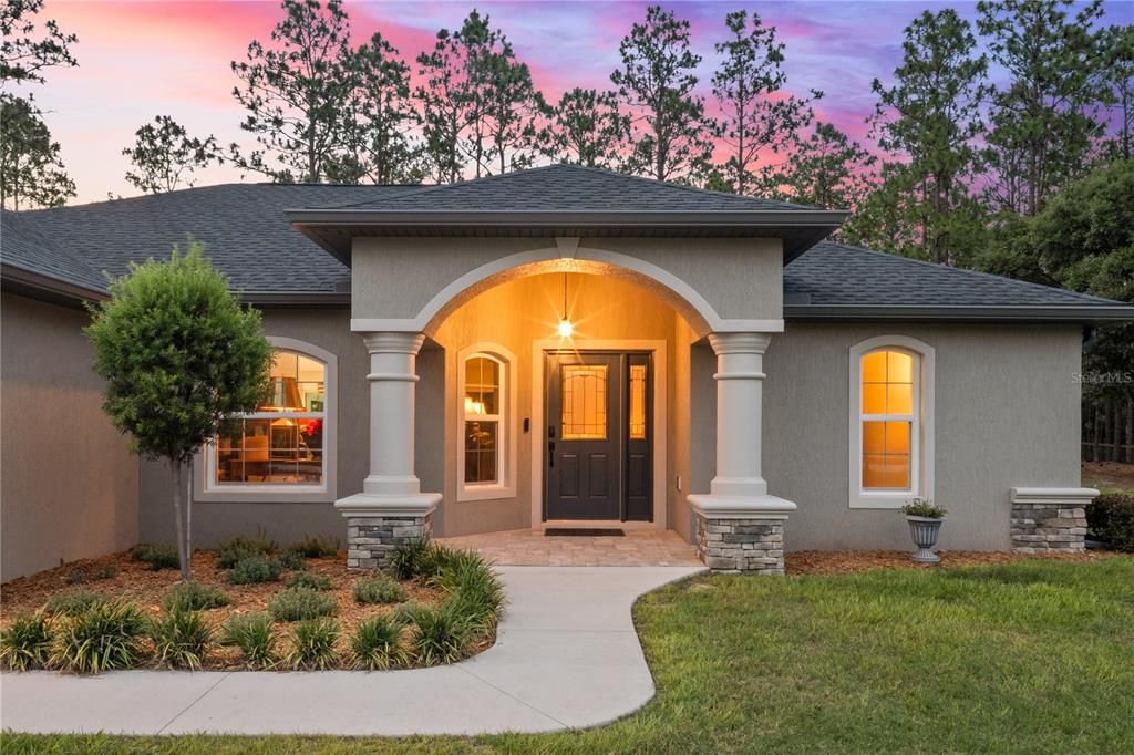 For Sale: $539,900 (3 beds, 2 baths, 1619 Square Feet)