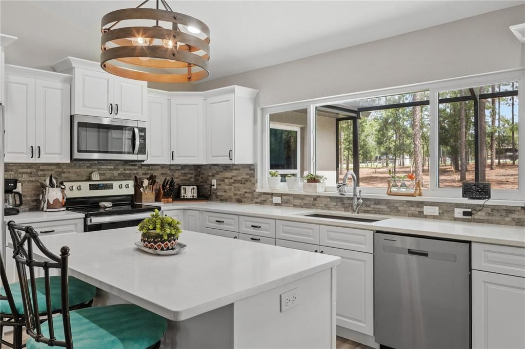 For Sale: $539,900 (3 beds, 2 baths, 1619 Square Feet)