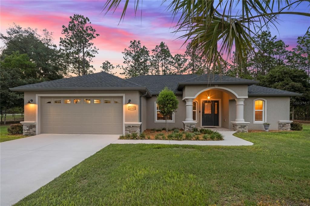 For Sale: $539,900 (3 beds, 2 baths, 1619 Square Feet)