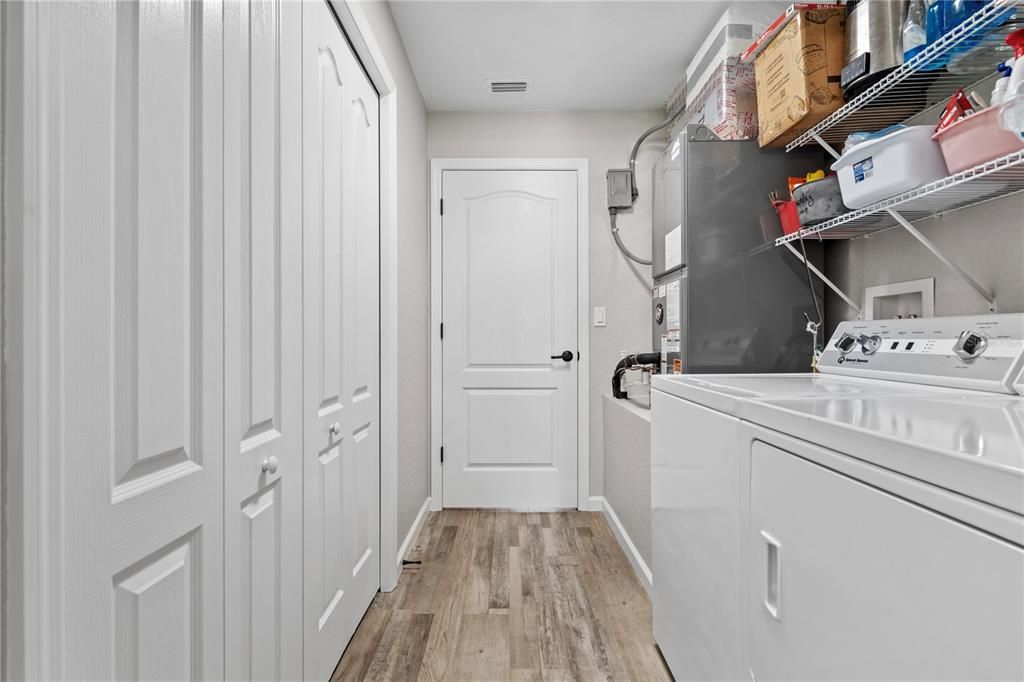 For Sale: $539,900 (3 beds, 2 baths, 1619 Square Feet)