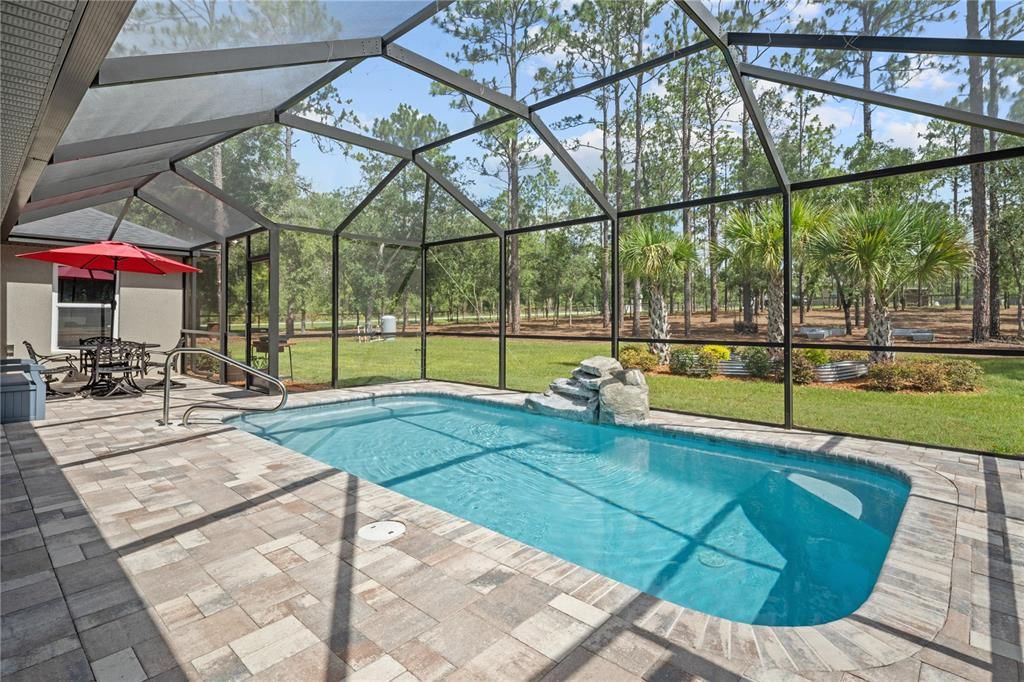 For Sale: $539,900 (3 beds, 2 baths, 1619 Square Feet)