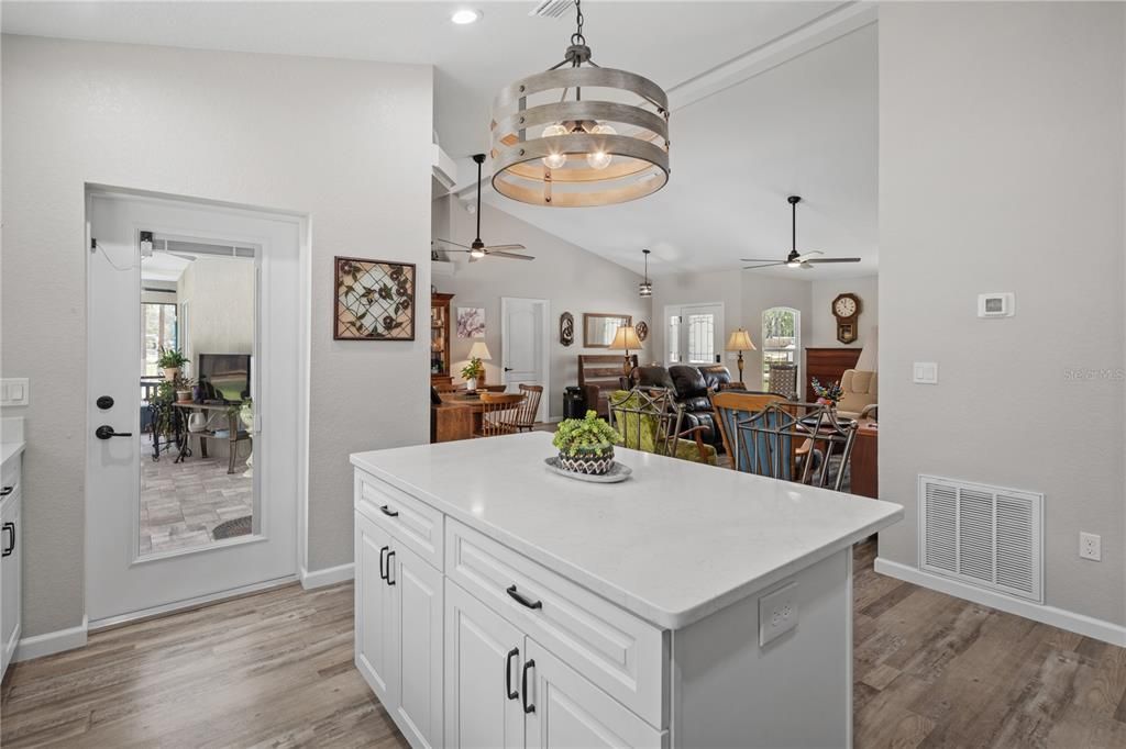 For Sale: $539,900 (3 beds, 2 baths, 1619 Square Feet)