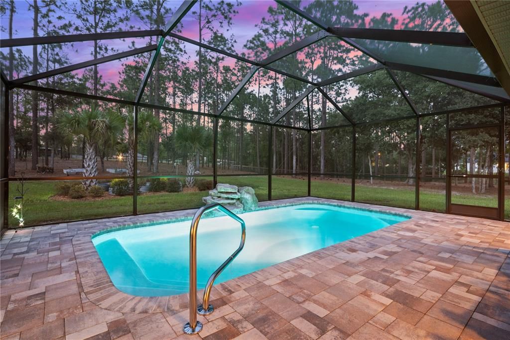 For Sale: $539,900 (3 beds, 2 baths, 1619 Square Feet)