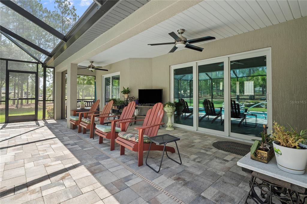 For Sale: $539,900 (3 beds, 2 baths, 1619 Square Feet)