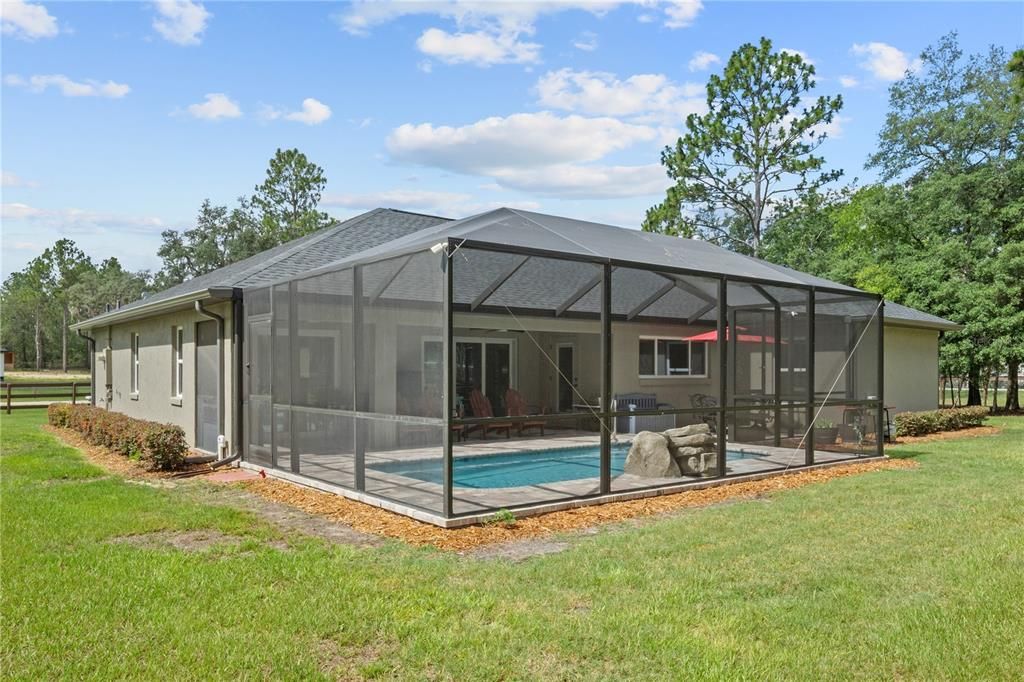 For Sale: $539,900 (3 beds, 2 baths, 1619 Square Feet)