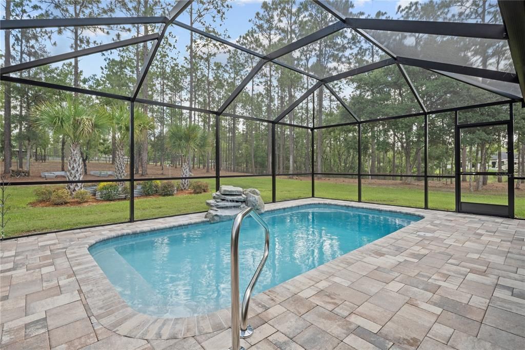 For Sale: $539,900 (3 beds, 2 baths, 1619 Square Feet)