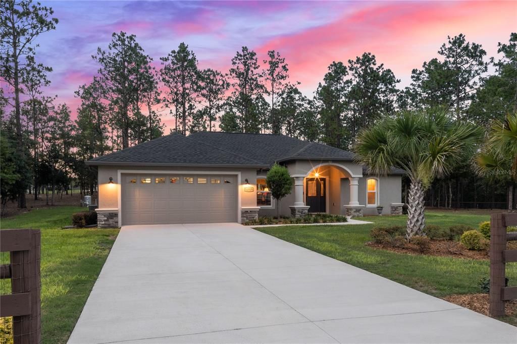 For Sale: $539,900 (3 beds, 2 baths, 1619 Square Feet)