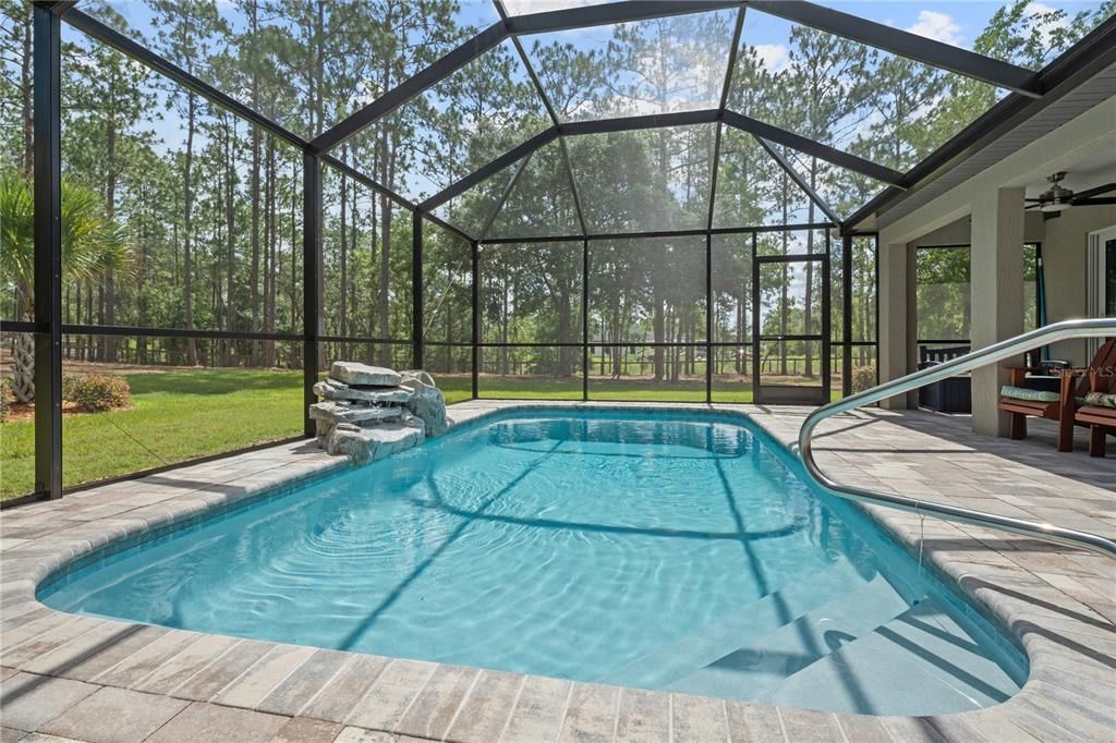 For Sale: $539,900 (3 beds, 2 baths, 1619 Square Feet)