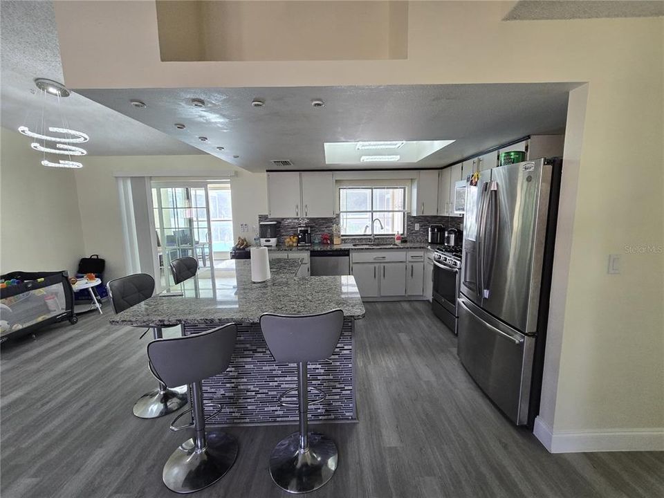 For Sale: $360,000 (3 beds, 2 baths, 1396 Square Feet)