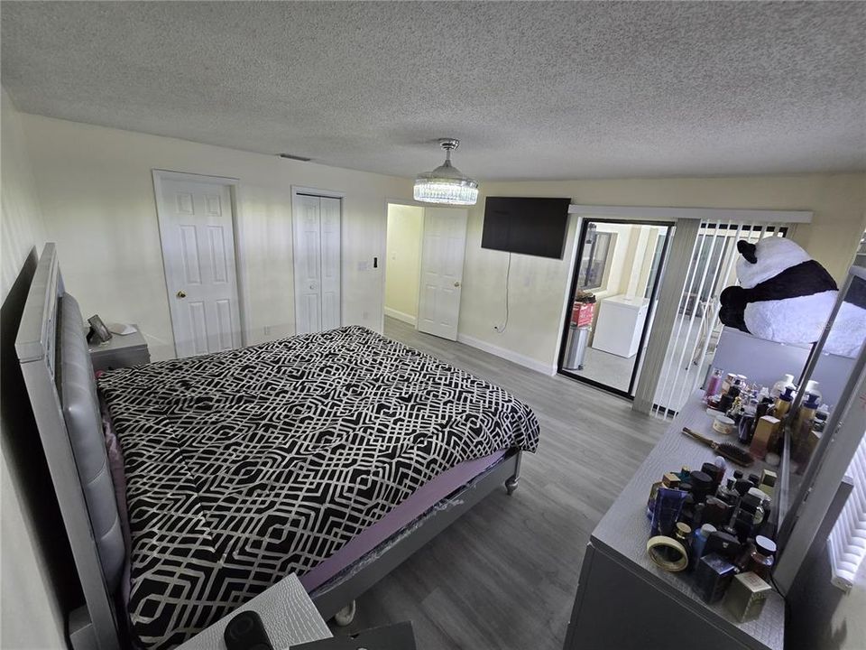 For Sale: $360,000 (3 beds, 2 baths, 1396 Square Feet)