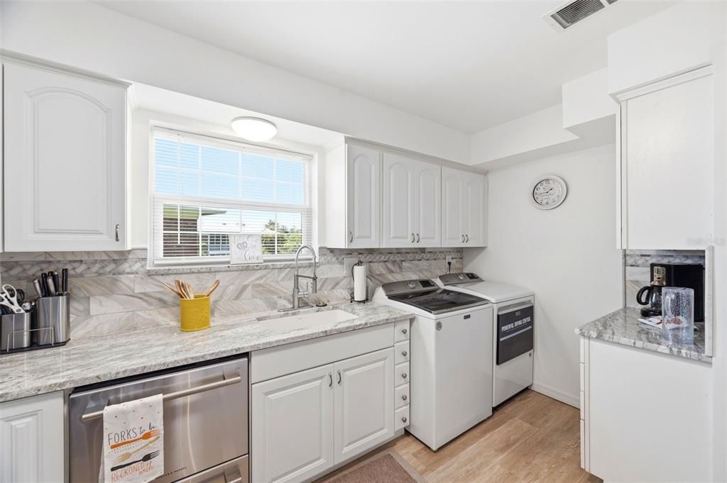 For Sale: $239,900 (3 beds, 2 baths, 1385 Square Feet)