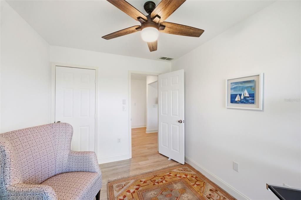 For Sale: $239,900 (3 beds, 2 baths, 1385 Square Feet)