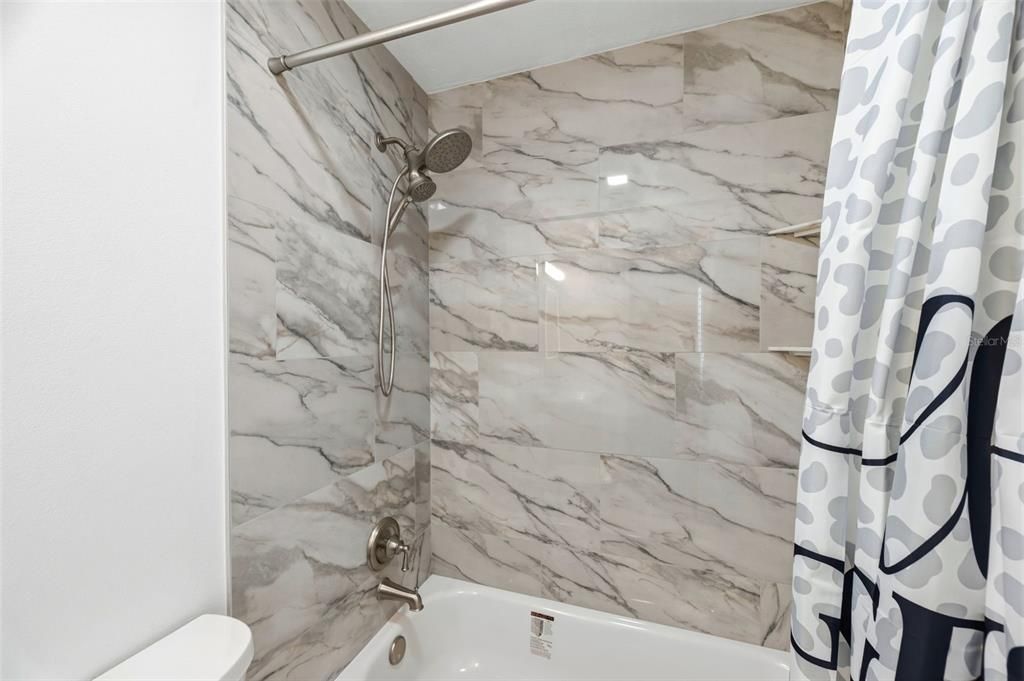 For Sale: $239,900 (3 beds, 2 baths, 1385 Square Feet)