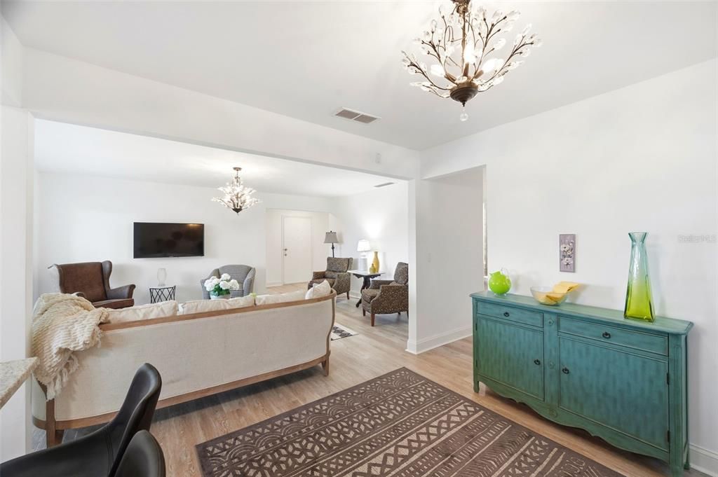 For Sale: $239,900 (3 beds, 2 baths, 1385 Square Feet)