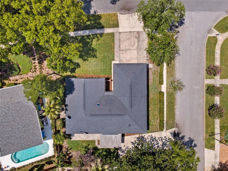 For Sale: $625,000 (5 beds, 2 baths, 1938 Square Feet)