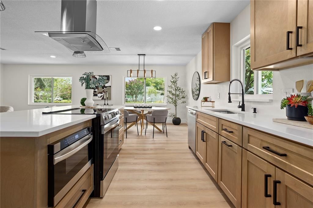 For Sale: $625,000 (5 beds, 2 baths, 1938 Square Feet)