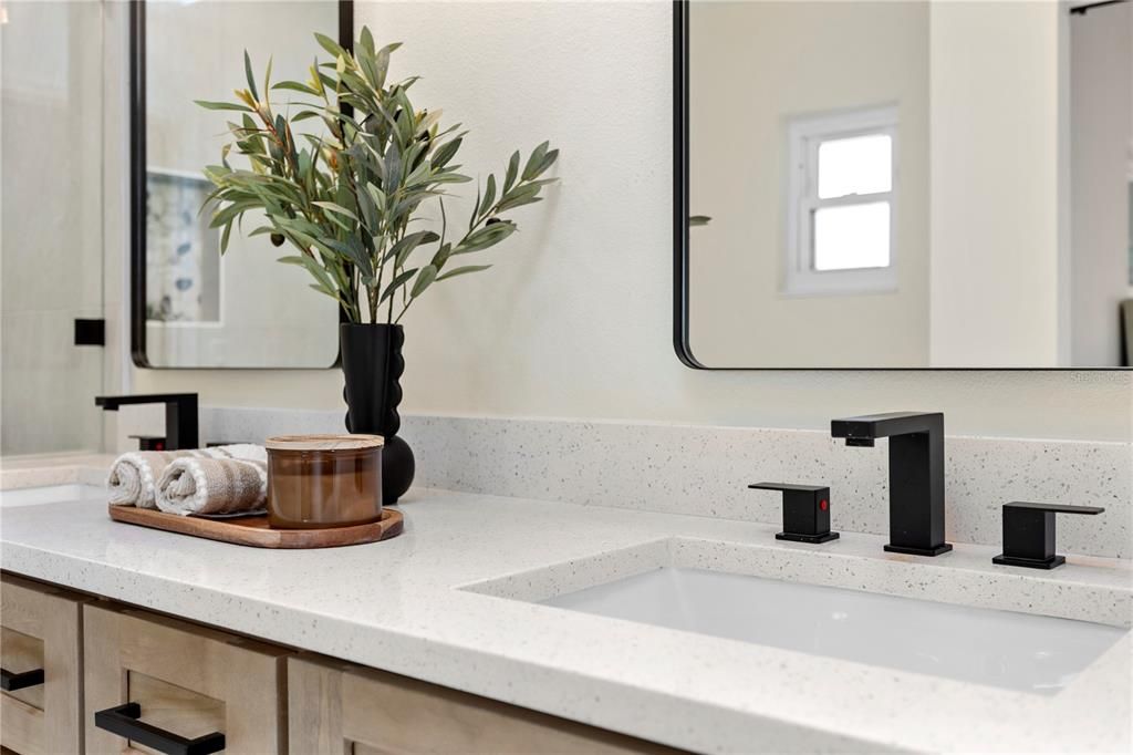 For Sale: $625,000 (5 beds, 2 baths, 1938 Square Feet)