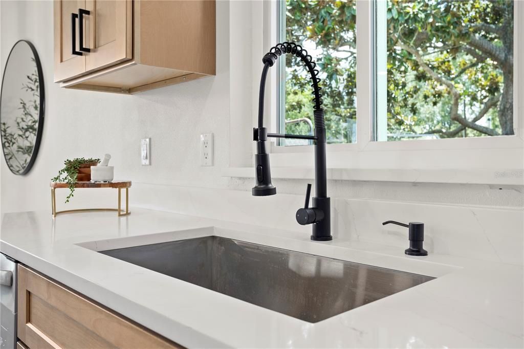 For Sale: $625,000 (5 beds, 2 baths, 1938 Square Feet)
