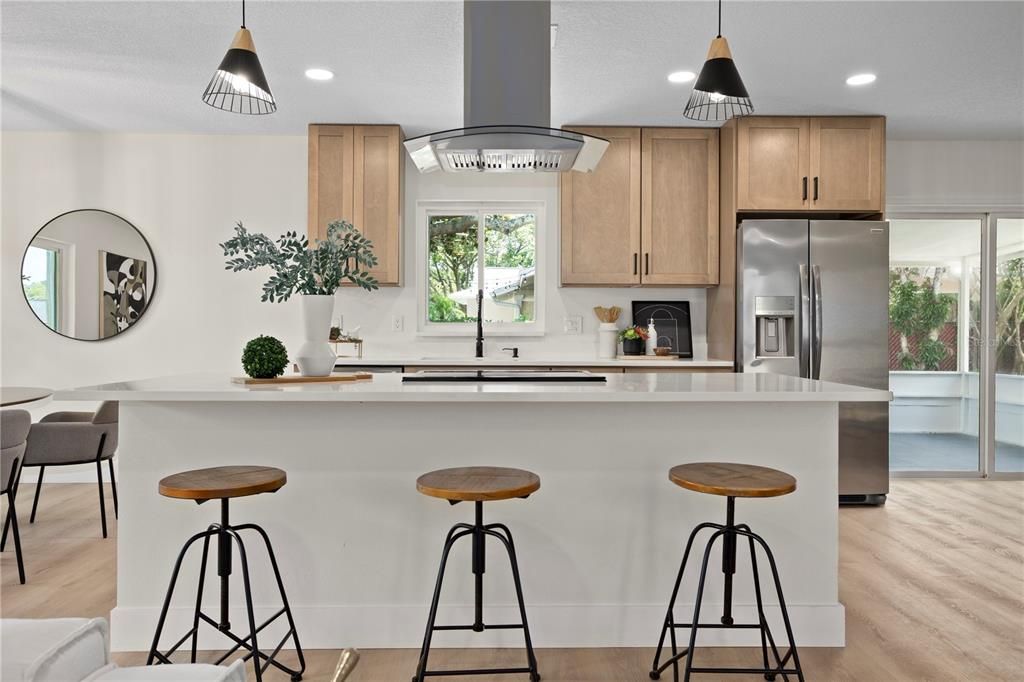 For Sale: $625,000 (5 beds, 2 baths, 1938 Square Feet)