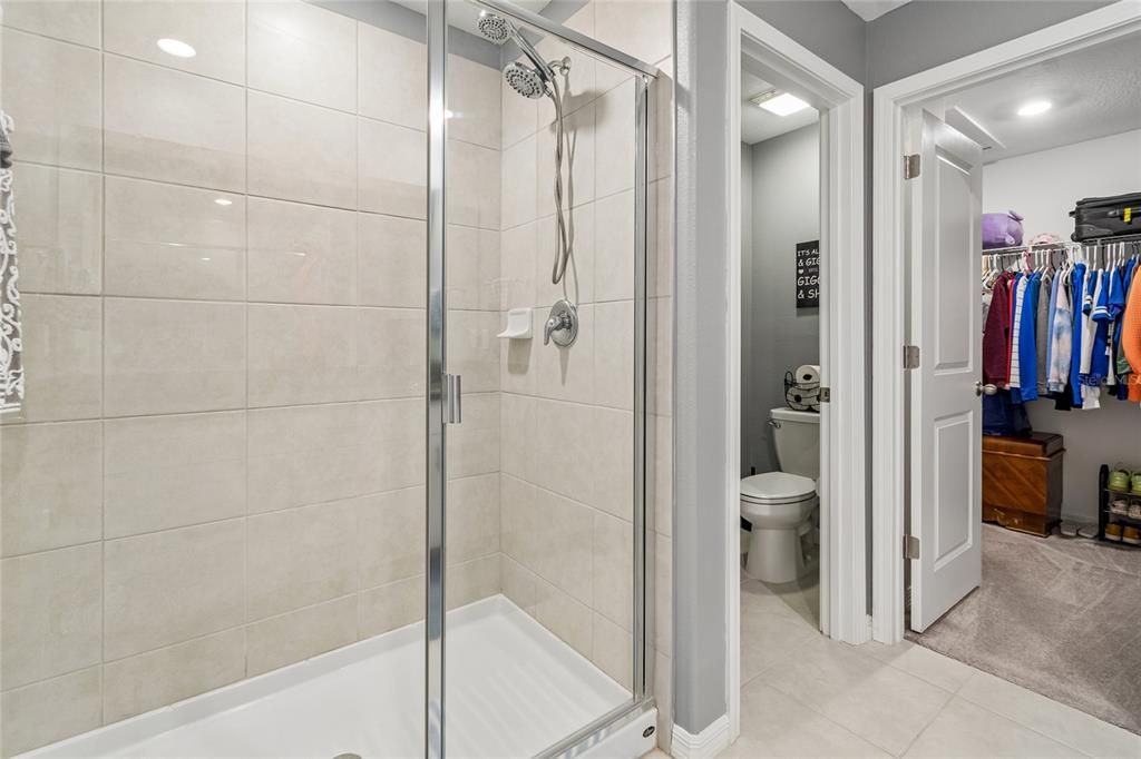 En Venta: $270,000 (3 camas, 2 baños, 1601 Pies cuadrados)