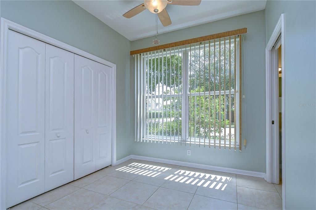 For Sale: $374,999 (4 beds, 3 baths, 1834 Square Feet)