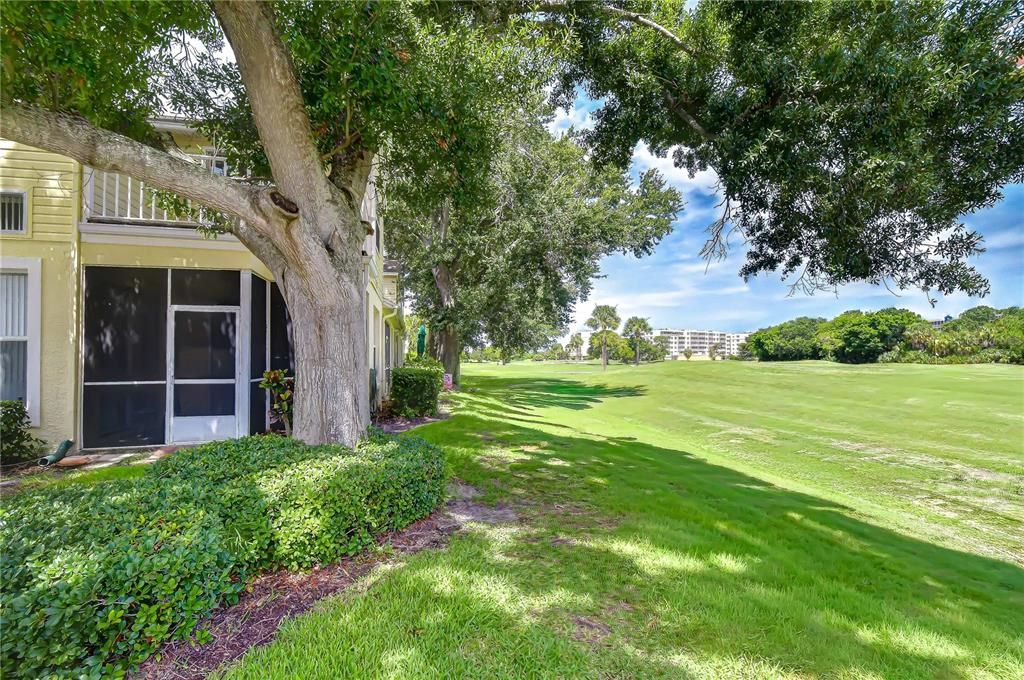 For Sale: $374,999 (4 beds, 3 baths, 1834 Square Feet)
