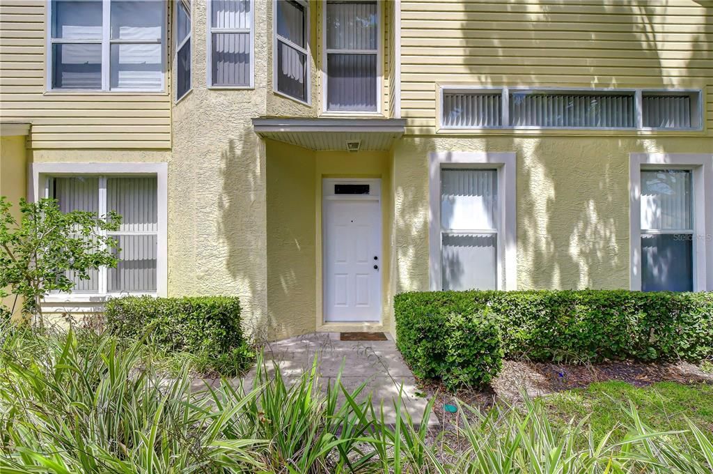 For Sale: $374,999 (4 beds, 3 baths, 1834 Square Feet)