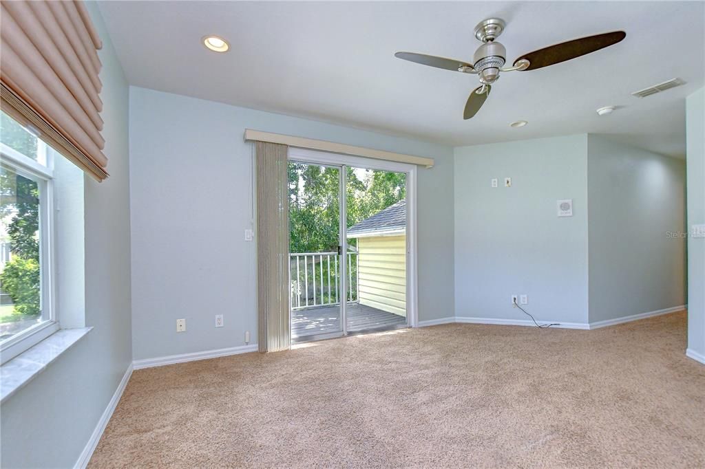 For Sale: $374,999 (4 beds, 3 baths, 1834 Square Feet)