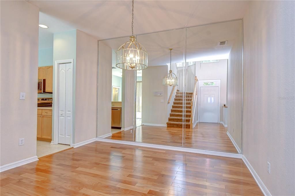 For Sale: $374,999 (4 beds, 3 baths, 1834 Square Feet)