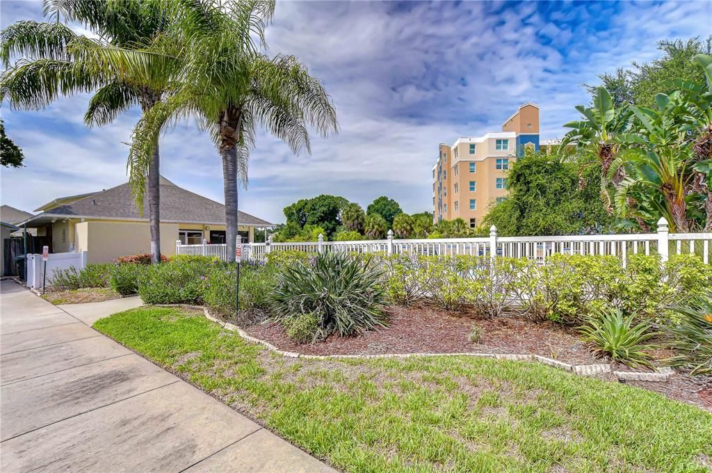 For Sale: $374,999 (4 beds, 3 baths, 1834 Square Feet)