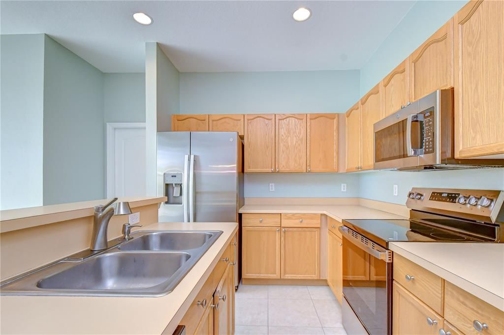 For Sale: $374,999 (4 beds, 3 baths, 1834 Square Feet)