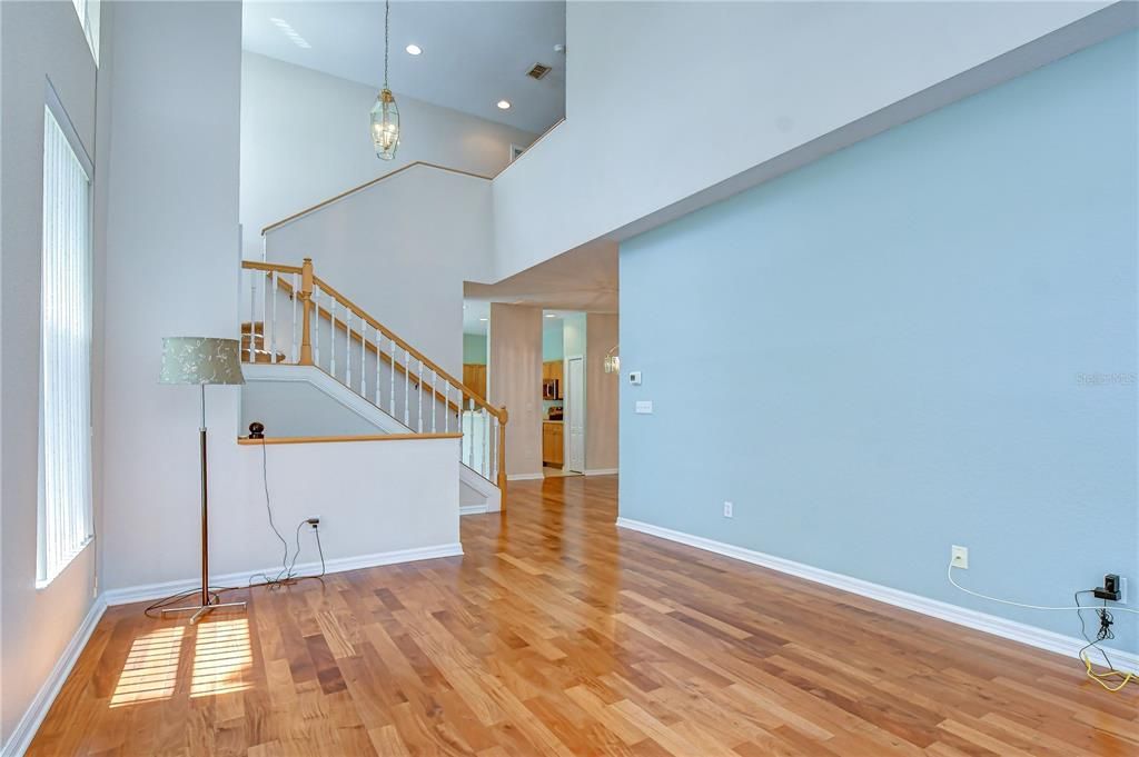 For Sale: $374,999 (4 beds, 3 baths, 1834 Square Feet)