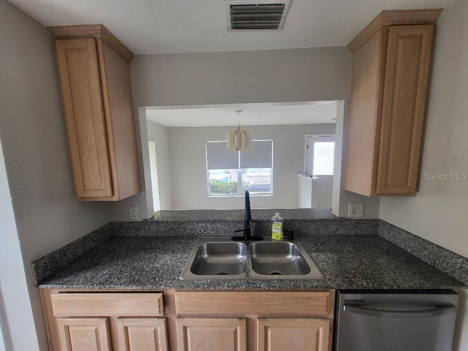 В аренду: $2,345 (3 спален, 2 ванн, 1345 Квадратных фут)